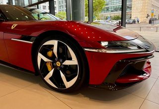 Ferrari 12 Cilindri 2025 ΕΤΟΙΜΟΠΑΡΑΔΟΤΟ-thumb-1