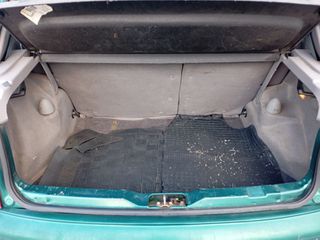 Nissan Micra 2000-thumb-10