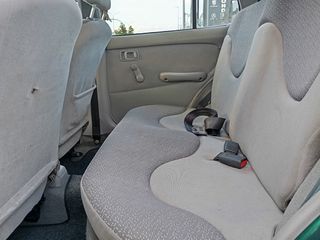 Nissan Micra 2000-thumb-20