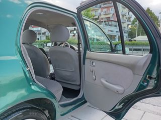 Nissan Micra 2000-thumb-22