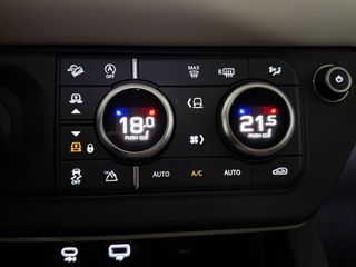 Land Rover Defender 2020 110 FIRST EDITION-thumb-24
