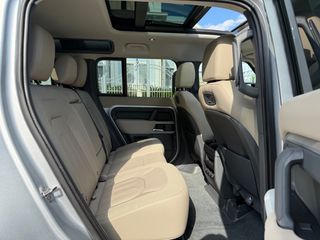 Land Rover Defender 2020 110 FIRST EDITION-thumb-13