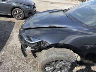 TESLA MODEL 3 ΚΑΠΟ ΕΜΠΡΟΣ