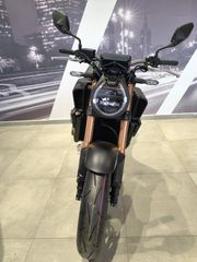 Honda CB 650 2026 R e-cluch ΑΤΟΚΑ-thumb-4