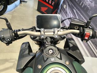 Honda CB 650 2026 R e-cluch ΑΤΟΚΑ-thumb-8