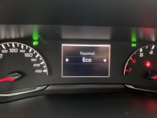 Peugeot 208 2022 PureTech 100 S&S EAT8 Acti 1.2-thumb-29
