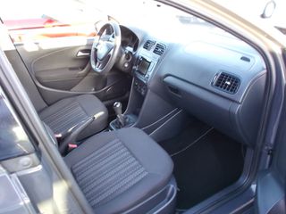 Volkswagen Polo 2015 1.4 TDI CONCEPTLINE-thumb-10