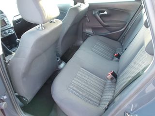 Volkswagen Polo 2015 1.4 TDI CONCEPTLINE-thumb-11
