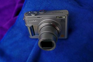 Panasonic Lumix DMC-LZ2-thumb-1