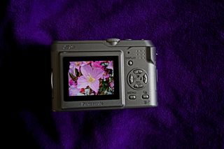 Panasonic Lumix DMC-LZ2-thumb-4