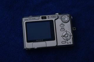 SONY CYBERSHOT DSC-W30 SILVER-thumb-8