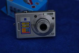 SONY CYBERSHOT DSC-W30 SILVER-thumb-2