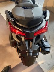 Yamaha XMAX 300 2026-thumb-10