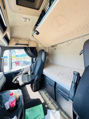 Mercedes-Benz 2014 1851-thumb-8