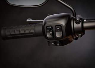 Harley Davidson Street Bob 2025 Απόκτησε τη δική σου Harley με χρηματοδότηση ως 48 μήνες-thumb-9