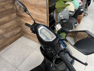 Yadea Electric Scooter 2026 YADEA T9-thumb-1
