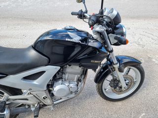 Honda CBF 250 2004-thumb-1