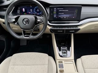 Skoda Octavia 2023 GRAND COUPE-thumb-4