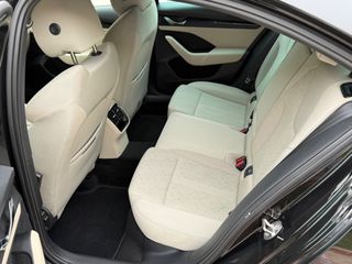 Skoda Octavia 2023 GRAND COUPE-thumb-7