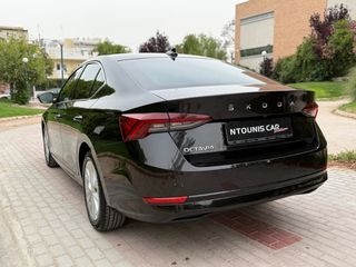Skoda Octavia 2023 GRAND COUPE-thumb-8