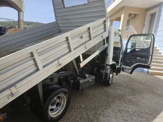 Ανατροπή Mitsubishi 2016 FUSO-thumb-10