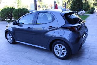 Toyota Yaris 2022 HYBRID ACTIVE PLUS 1.5cc 116ps CVT *ΓΡΑΜΜΑΤΙΑ*-thumb-2