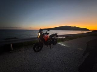 KTM 1290 Super Adventure 2017-thumb-1