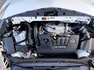 Opel Astra 2015-thumb-46