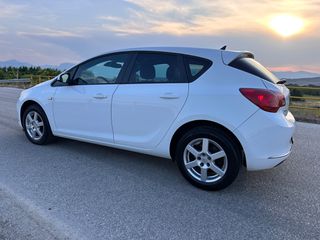 Opel Astra 2015-thumb-8