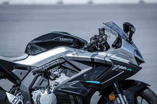 CFmoto 675 SR-R 2026 CF MOTO 675SR-R NEBULA BLACK-thumb-1