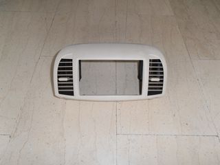 Πλαίσιο ράδιο C/D με αεραγωγούς Nissan Micra K12 2002-2010