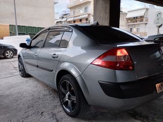 Renault Megane 2004 Sedan-thumb-9