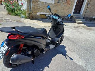 Piaggio Medley 150 2022 s-thumb-3