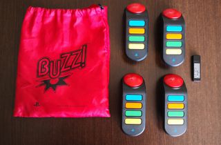 BUZZ χειριστήρια (2set) + 2 παιχνίδια (μουσικό & παγκόσμιο Quiz)