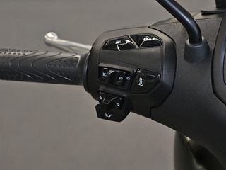 Piaggio Beverly 310 2026 EURO 5+  4 ΕΤΗ ΕΓΓΥΗΣΗ ΔΩΡΕΑΝ ΕΤΟΙΜΟΠΑΡΑΔΟΤΟ-thumb-4