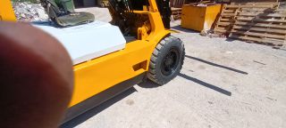 Mitsubishi 2000 FD-50-thumb-6