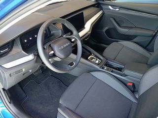 Skoda Octavia 2025 Selection 1.5 TSI m-HEV 150PS DSG7-thumb-6