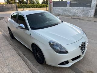 Alfa Romeo Giulietta 2012 QUADRIFOGLIO VERDE-thumb-9