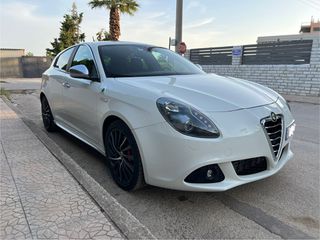 Alfa Romeo Giulietta 2012 QUADRIFOGLIO VERDE-thumb-10