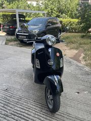 Piaggio Vespa GTS 250 2006 injection-thumb-1