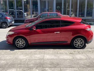 Renault Megane 2010 COUPE-thumb-8