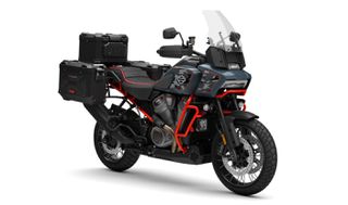 Harley Davidson CVO™ Pan America 2025 Απόκτησε τη δική σου Harley με χρηματοδότηση έως 48 μήνες-thumb-1