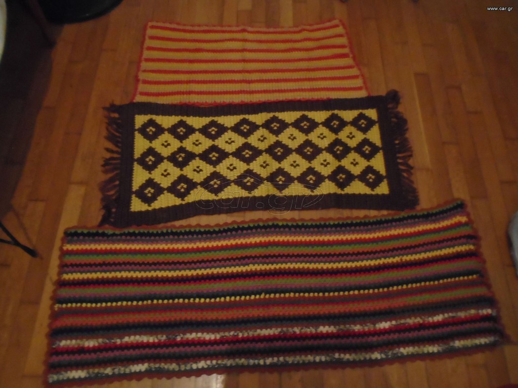 Χαλάκια χειροποίητα