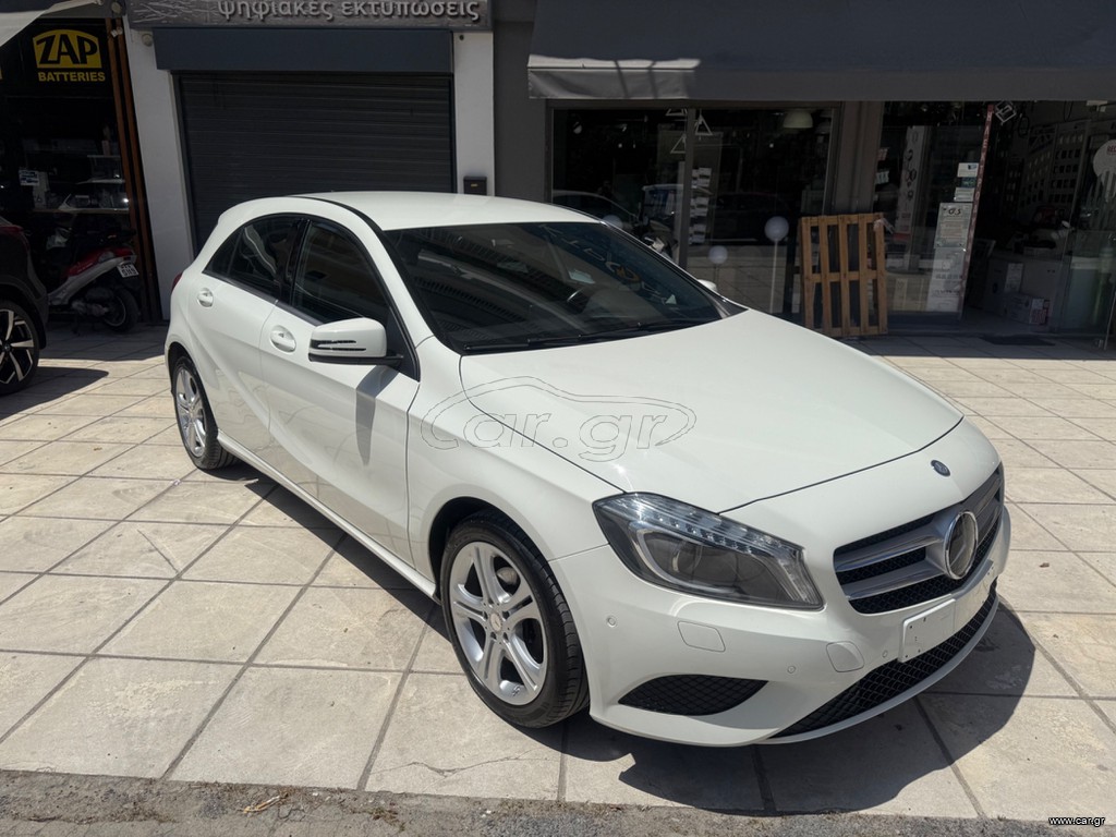 Mercedes-Benz A 180 2015 LED-NAVI-DIESEL