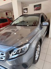 Mercedes-Benz GLA 180 2018 Sensation DIESEL AUTOMATIC-thumb-2