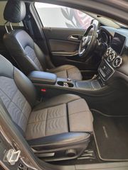 Mercedes-Benz GLA 180 2018 Sensation DIESEL AUTOMATIC-thumb-4