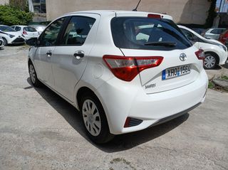 Toyota Yaris 2017-thumb-3