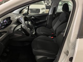 Peugeot 208 2019 1.5 BLUEHDI 100HP-thumb-9