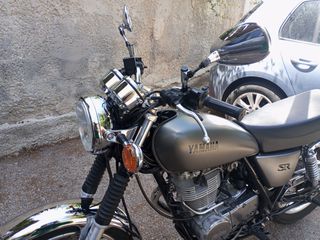 Yamaha SR 400 2015-thumb-11