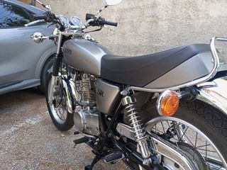 Yamaha SR 400 2015-thumb-12